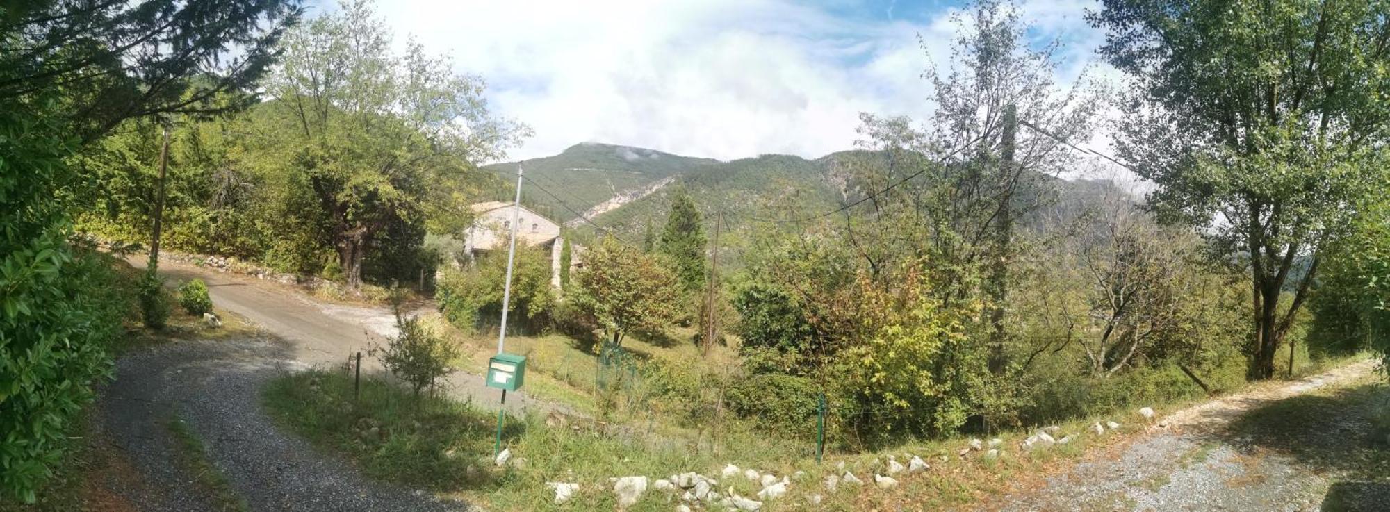 Chez Vero Et Bernard Entrevaux Bagian luar foto